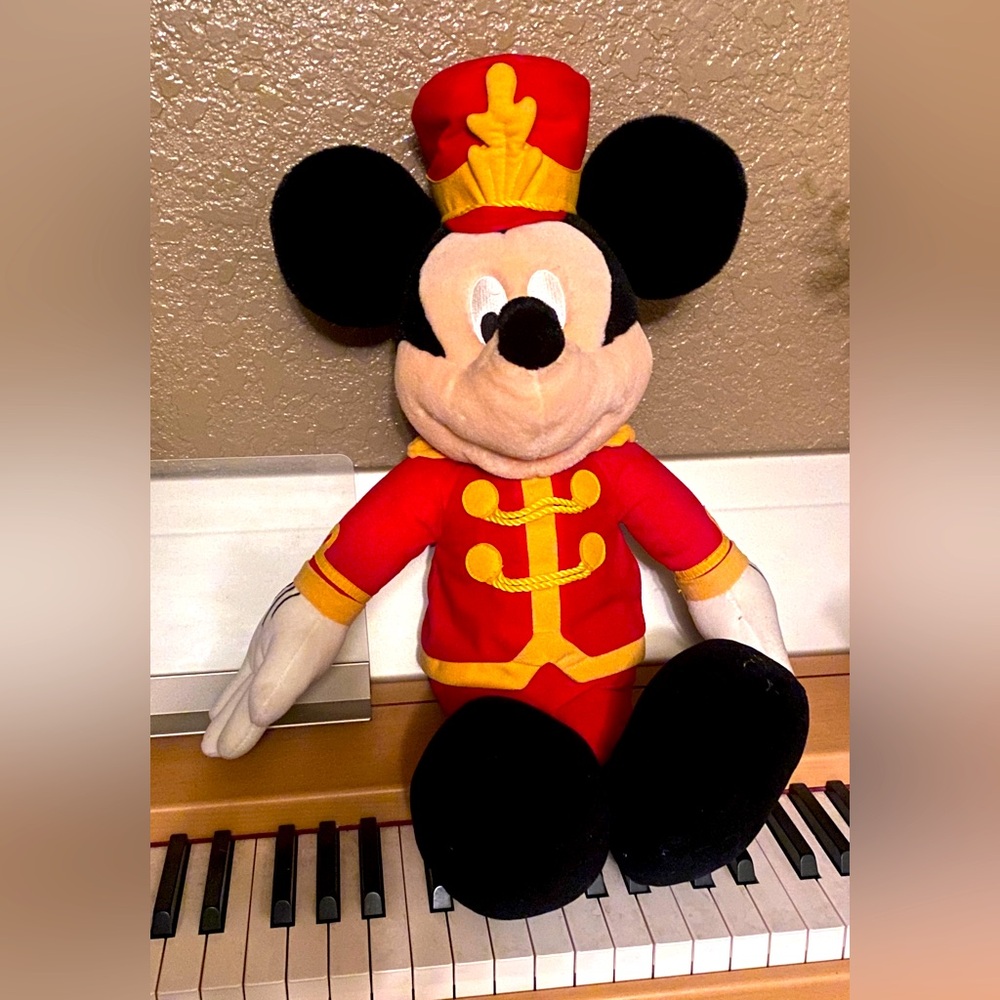 Disney 2004 Macys Mickey Mouse Band Leader Plush
